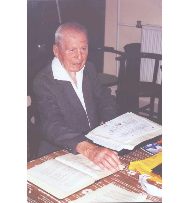 Miklya Luzsányi Mónika - Az igazak útján / Dobos Károly élete